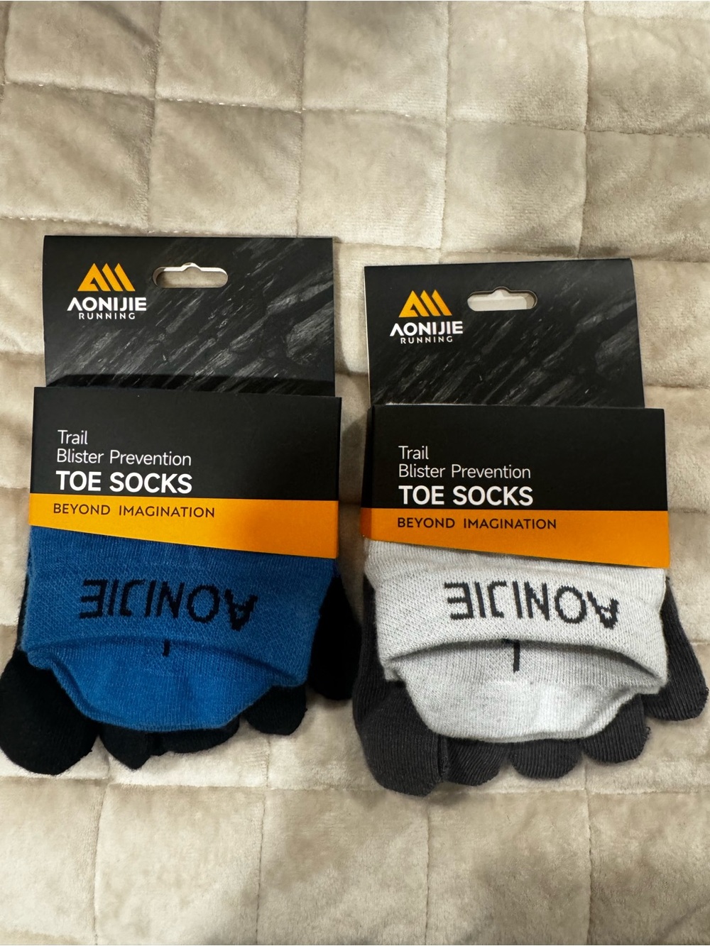 Aonijie Men's Trail Toe Socks - Blue and Gray - Blister Prevention